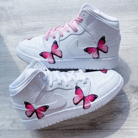 Air jordan AJ Mid custom butterflies - Picture 1 of 9